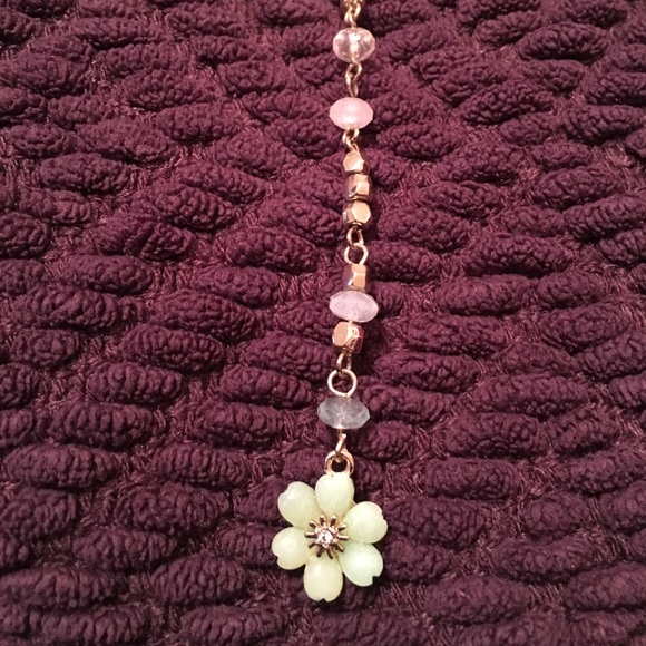 Jewelry - Flower pendant
